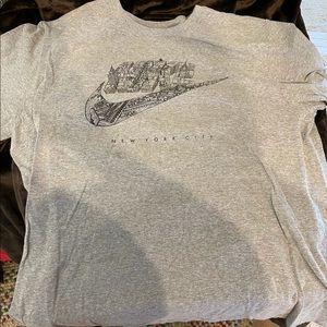 Nike short sleeve shirt